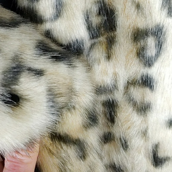 ~~SOLD~~~NWT-Donna Salyers Signature Leopard Faux Fur Coat - Picture 7 of 8